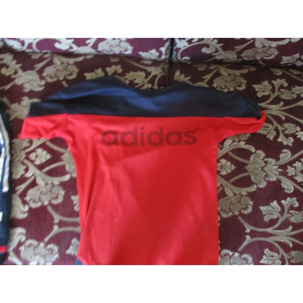 T-Shirt Unisex Red Colorblock